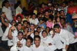 Sidharth Malhotra interact with kids of Ashray NGO and Abu Jani, Sandeep Kosla charity in Bandra, Mumbai on 23rd Aug 2014 (55)_53f9da46bc345.JPG