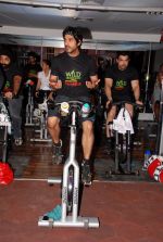 Vikas Bhalla at Gold Gym Super Spin Contest in Bandra, Mumbai on 23rd Aug 2014 (55)_53f9d92f29e62.JPG