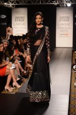 Model walk the ramp for Arpita Mehra at LFW 2014 Day 6 on 24th Aug 2014 (119)_53fafbb6451e1.JPG