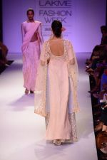 Model walk the ramp for Payal Singhal at LFW 2014 Day 5 on 23rd Aug 2014 (114)_53faf9328791c.JPG