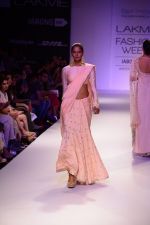 Model walk the ramp for Payal Singhal at LFW 2014 Day 5 on 23rd Aug 2014 (116)_53faf934c8d82.JPG
