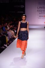 Model walk the ramp for Payal Singhal at LFW 2014 Day 5 on 23rd Aug 2014 (148)_53faf959be39b.JPG
