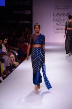 Model walk the ramp for Payal Singhal at LFW 2014 Day 5 on 23rd Aug 2014 (174)_53faf976b4312.JPG