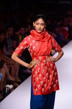 Model walk the ramp for Payal Singhal at LFW 2014 Day 5 on 23rd Aug 2014 (230)_53faf9b890d61.JPG