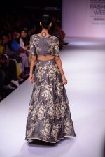 Model walk the ramp for Payal Singhal at LFW 2014 Day 5 on 23rd Aug 2014 (251)_53faf9d08bf15.JPG
