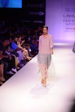 Model walk the ramp for Payal Singhal at LFW 2014 Day 5 on 23rd Aug 2014 (72)_53faf8f310223.JPG