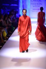 Model walk the ramp for Shantanu Nikhil at LFW 2014 Day 5 on 23rd Aug 2014 (209)_53fafb5d69ca6.JPG