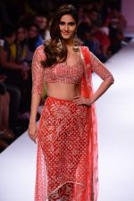 Vaani Kapoor walk the ramp for Payal Singhal at LFW 2014 Day 5 on 23rd Aug 2014 (311)_53faf8c7aa1fb.JPG