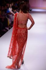 Vaani Kapoor walk the ramp for Payal Singhal at LFW 2014 Day 5 on 23rd Aug 2014 (324)_53faf8d74f236.JPG