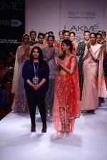 Vaani Kapoor walk the ramp for Payal Singhal at LFW 2014 Day 5 on 23rd Aug 2014 (341)_53faf8ec56432.JPG