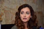Dia Mirza unveils B for Braille- A music short film in Mumbai on 25th Aug 2014 (81)_53fc90f1eca64.JPG