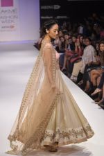Model walk the ramp for Anushree Reddy at LFW 2014 Day 5 on 23rd Aug 2014 (19)_53fc8f6e1dce8.JPG