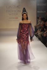 Model walk the ramp for Shehla Khan at LFW 2014 Day 5 on 23rd Aug 2014 (12)_53fc91295a917.JPG