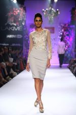 Model walk the ramp for Varun Bahl at LFW 2014 Day 6 on 24th Aug 2014 (104)_53fc770753fef.JPG
