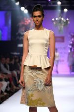 Model walk the ramp for Varun Bahl at LFW 2014 Day 6 on 24th Aug 2014 (113)_53fc771064950.JPG