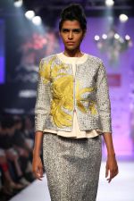 Model walk the ramp for Varun Bahl at LFW 2014 Day 6 on 24th Aug 2014 (120)_53fc77182cd37.JPG