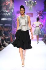 Model walk the ramp for Varun Bahl at LFW 2014 Day 6 on 24th Aug 2014 (133)_53fc77256e782.JPG