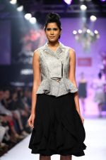 Model walk the ramp for Varun Bahl at LFW 2014 Day 6 on 24th Aug 2014 (137)_53fc7729a62e2.JPG