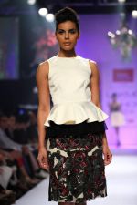 Model walk the ramp for Varun Bahl at LFW 2014 Day 6 on 24th Aug 2014 (153)_53fc77393f9b6.JPG