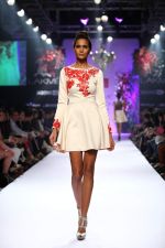 Model walk the ramp for Varun Bahl at LFW 2014 Day 6 on 24th Aug 2014 (161)_53fc774186d60.JPG