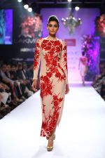 Model walk the ramp for Varun Bahl at LFW 2014 Day 6 on 24th Aug 2014 (177)_53fc77535ae58.JPG