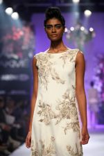 Model walk the ramp for Varun Bahl at LFW 2014 Day 6 on 24th Aug 2014 (86)_53fc76f207460.JPG