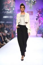 Model walk the ramp for Varun Bahl at LFW 2014 Day 6 on 24th Aug 2014 (97)_53fc76ff59c62.JPG