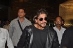 Shahrukh Khan with son snapped at airport in Mumbai on 25th Aug 2014 (21)_53fc93c9ea549.JPG