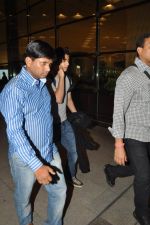 Shahrukh Khan with son snapped at airport in Mumbai on 25th Aug 2014 (26)_53fc93d0d8510.JPG