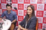 Sonam Kapoor and Fawad Khan at Red FM studios in Mumbai on 25th Aug 2014 (33)_53fc94e70f9d0.JPG
