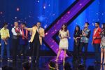 Yo Yo Honey Singh with Priyanka Chopara on India_s Raw Star for the promotion of Mary Kom Catch the Episode on 31st August at 7 pm on Star Plus (56)_53fc9389e6494.JPG