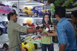 Ameesha Patel launches a toy store in Mumbai on 26th Aug 2014 (122)_53fdd56bb1d51.JPG
