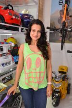 Ameesha Patel launches a toy store in Mumbai on 26th Aug 2014 (194)_53fdd5a72e4d8.JPG