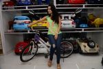 Ameesha Patel launches a toy store in Mumbai on 26th Aug 2014 (84)_53fdd53f7ea39.JPG