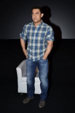 Aamir Khan at pk promotions in Mumbai on 27th Aug 2014 (22)_53fe94814512a.JPG