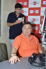 Rishi Kapoor celebrates his birthday with RJ Anirudh at 92.7 BIG FM on 27th Aug 2014 (42)_53fe9ca0548d8.JPG