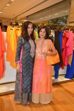 at Aza store launch in Bandra, Turner Road on 28th Aug 2014 (3)_53ffefcc3a463.JPG