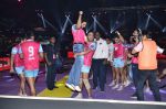 Abhishek Bachchan at Pro Kabaddi league Semi Finals in Mumbai on 29th Aug 2014 (94)_5401448c2ddb0.JPG
