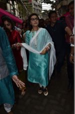 Rani Mukherjee visits Lalbaug Ka Raja in Mumbai on 29th Aug 2014 (3)_540134d786b38.JPG