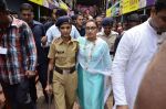 Rani Mukherjee visits Lalbaug Ka Raja in Mumbai on 29th Aug 2014 (34)_540135032d223.JPG