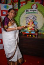 Asha Bhosle at big fm ganesh in Andheri, Mumbai on 1st Sept 2014 (192)_540568689b199.JPG