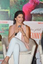Deepika Padukone at Finding Fanny Promotional Event in Hyderabad on 2nd Sept 2014 (108)_5406c20d996db.JPG