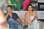 Deepika Padukone, Homi Adajania at Finding Fanny Promotional Event in Hyderabad on 2nd Sept 2014 (59)_5406c6bb2d907.JPG