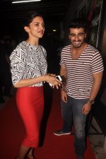 Deepika Padukone, Arjun Kapoor at Finding Fanny screening hosted by Deepika & Arjun Kapoor in Mumbai on 3rd Sept 2014 (595)_54081944e47d6.JPG