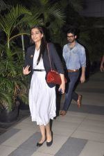 Sonam Kapoor and Fawad Khan return from Indore on 6th Sept 2014  (3)_540c039c02031.JPG