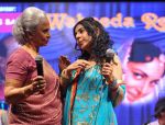 Waheeda Rehman and  singer Sanjeevani Bhelande at Suresh Wadkar concert in Nehru Centre on 6th Sept 2014 (1)_540c50f8ed955.JPG