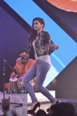 Deepika Padukone on the sets of Raw Stars in Mumbai on 8th Sept 2014 (129)_540ea18d8f640.JPG