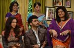 Arjun Kapoor and Deepika Padukone on the sets of Star Plus serial in Chandivili on 9th Sept 2014 (49)_54104d791e466.JPG