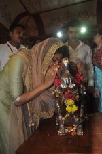 Priyanka Chopra visits Andheri Ka Raja in Mumbai on 10th Sept 2014 (72)_54114b1a770de.JPG