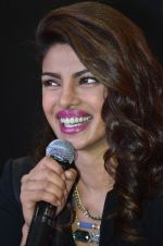 Priyanka Chopra promotes Mary Kom at Reliance outlet in Mumbai on 11th Sept 2014 (61)_5412a050e3762.JPG